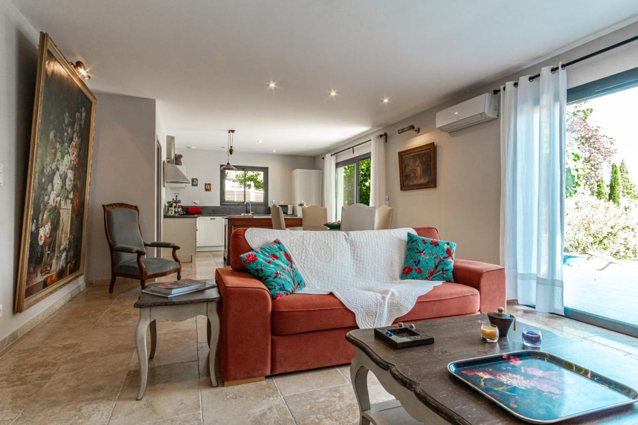 La Verdière - Contemporary house with garden&private pool LʼIsle-sur-la-Sorgue Extérieur photo