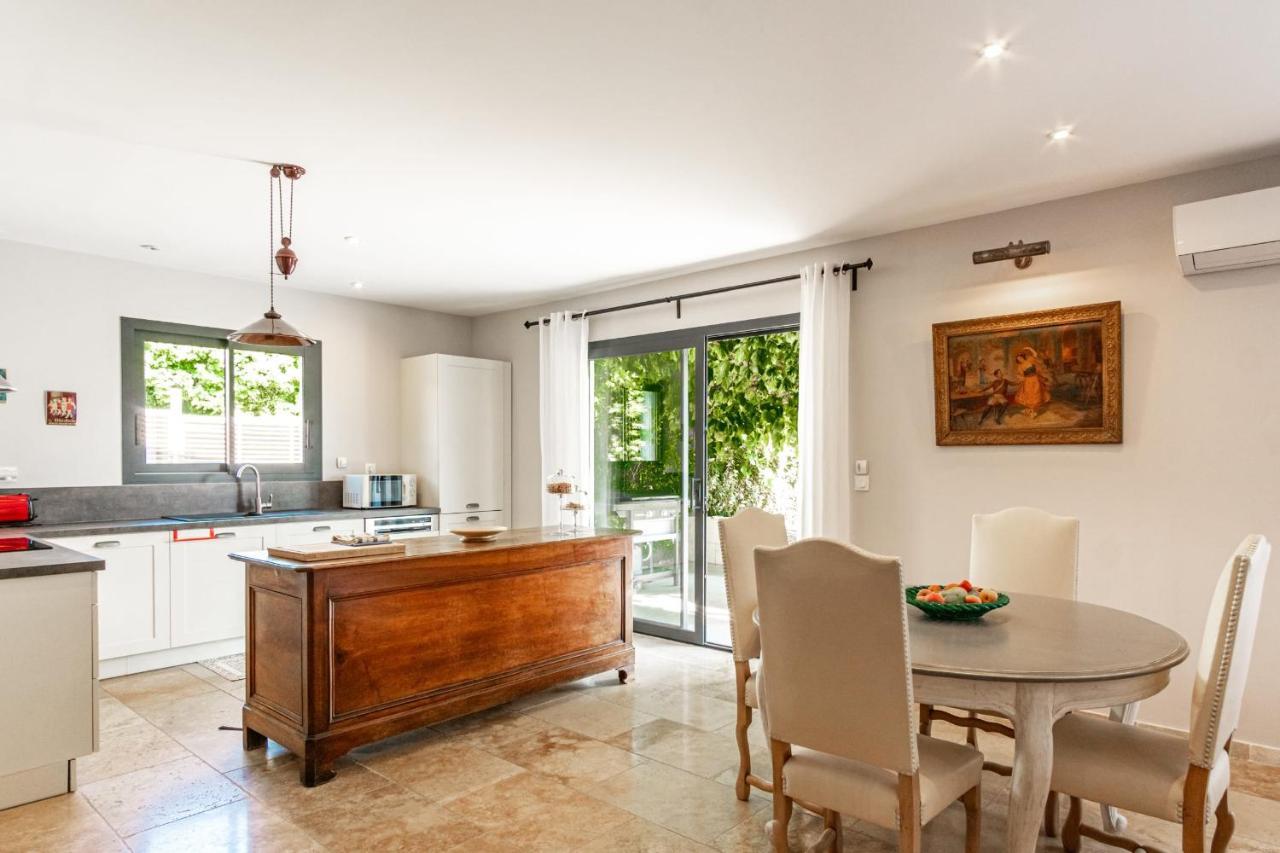 La Verdière - Contemporary house with garden&private pool LʼIsle-sur-la-Sorgue Extérieur photo